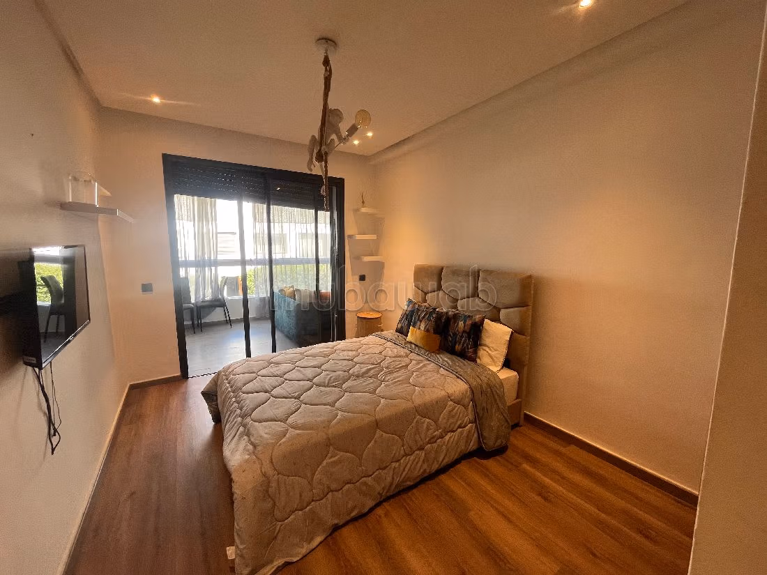 Affitto di uno splendido appartamento. Superficie totale 114 m². Con camino e aria condizionata. 