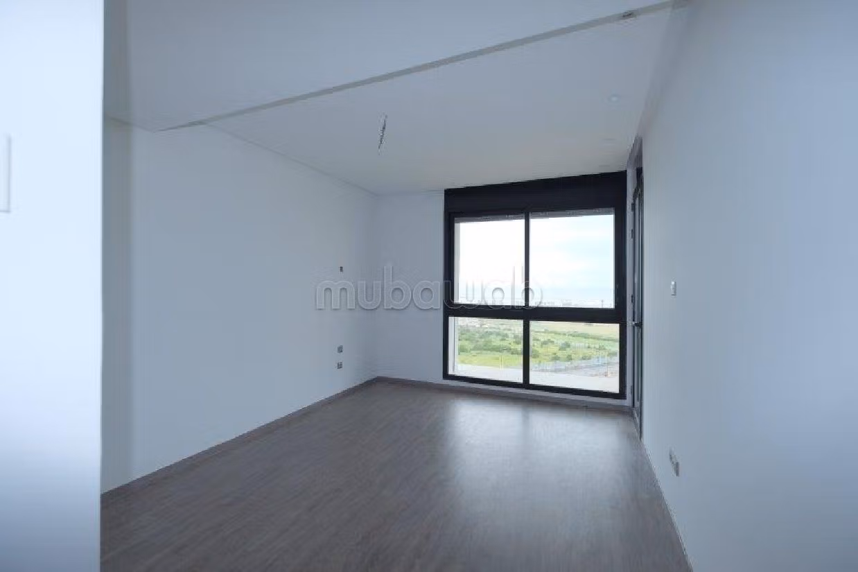 Apt 215 m² 3 chambres 5ème étage avec terrasse