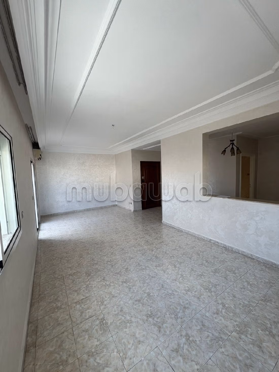 Apartment for sale in Sidi Maarouf. 3 rooms. Beautiful terrace. 
