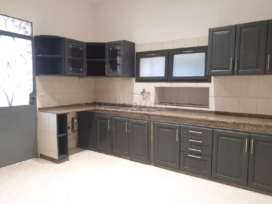 فيلا رائعة للبيع -بحي السلام -السيال. 6 قطع رائعة. حديقة وشرفة.