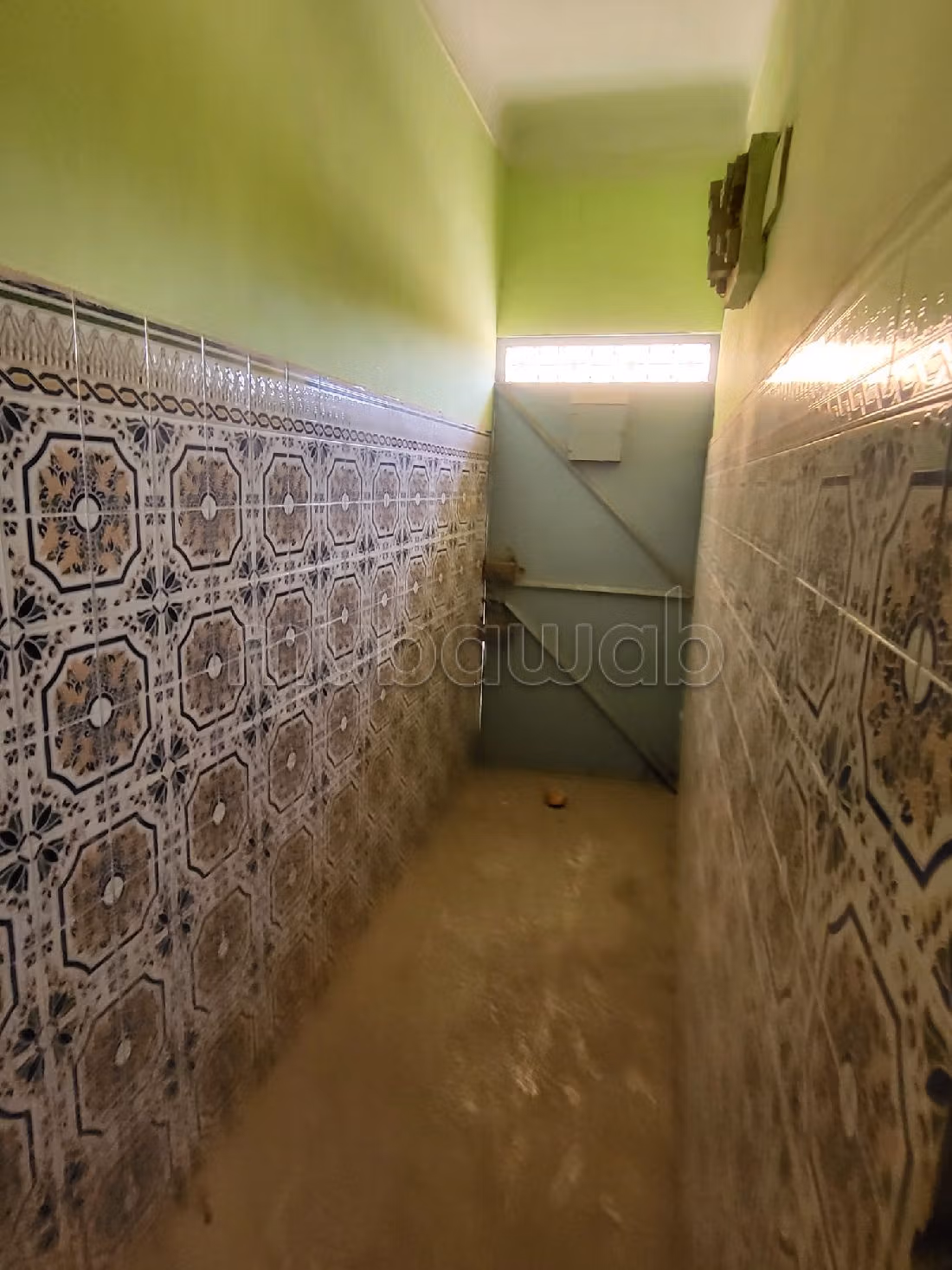 House to buy. 3 rooms. Furnished Moroccan living room. 