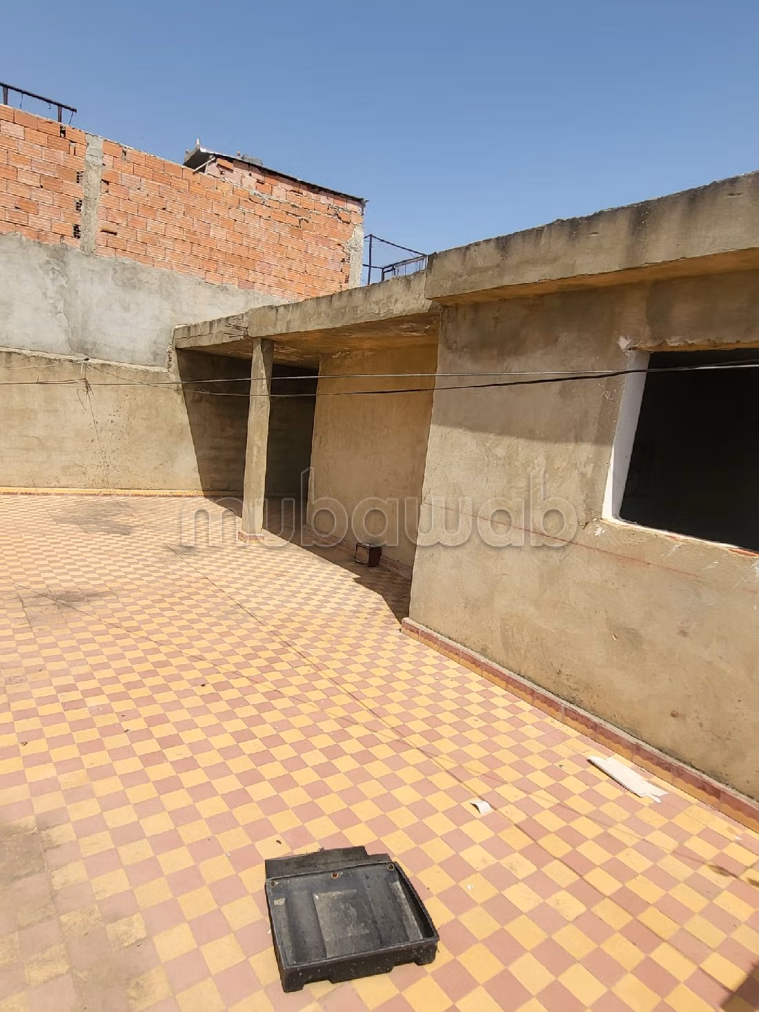 House to buy. 3 rooms. Furnished Moroccan living room. 