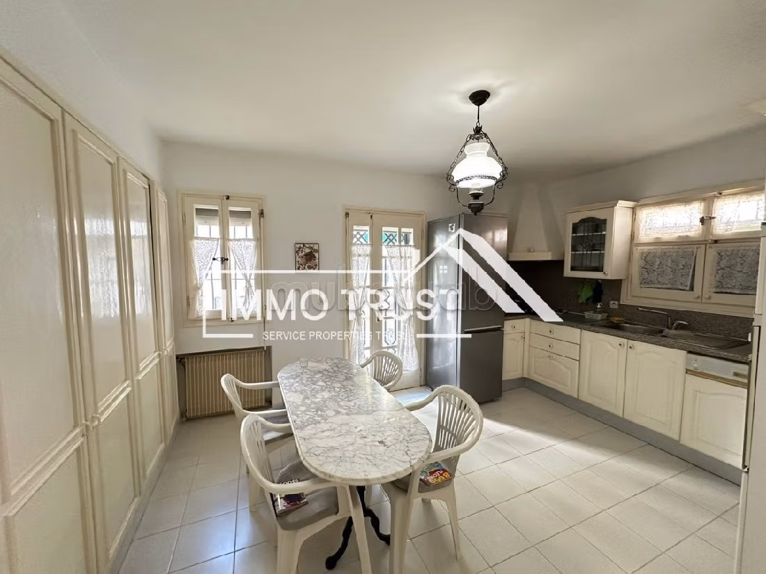 Eccezionale residenza di lusso in vendita a La Marsa. 5 locali spaziosi. Giardino, terrazzo. 