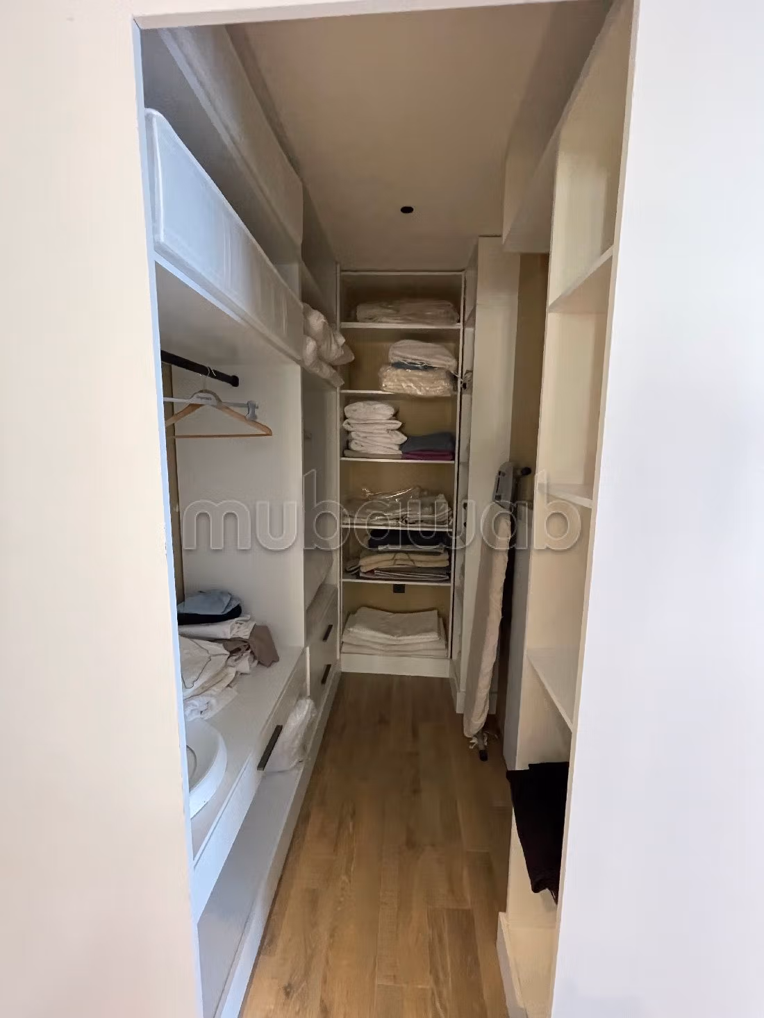 Luxury Villa for sale in Amelkis. 7 beautiful rooms. Dressing room