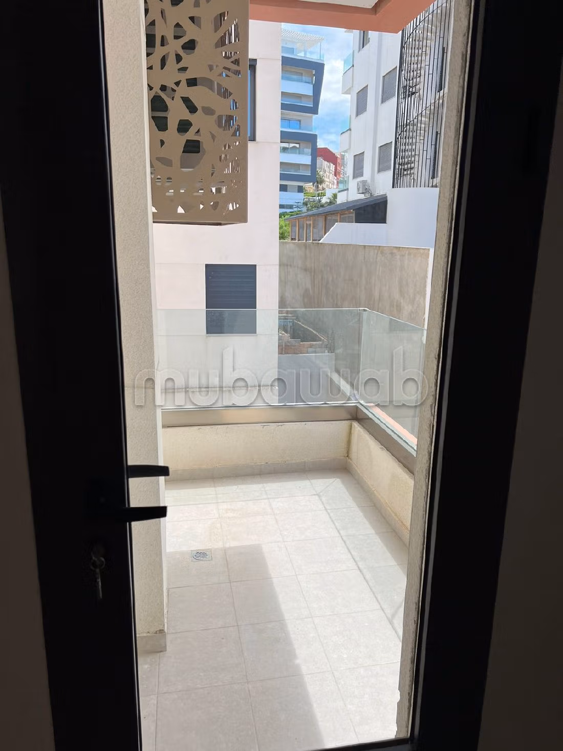 Koopappartementen in Sania. 2 Ruimtes. Met terras en lift. 