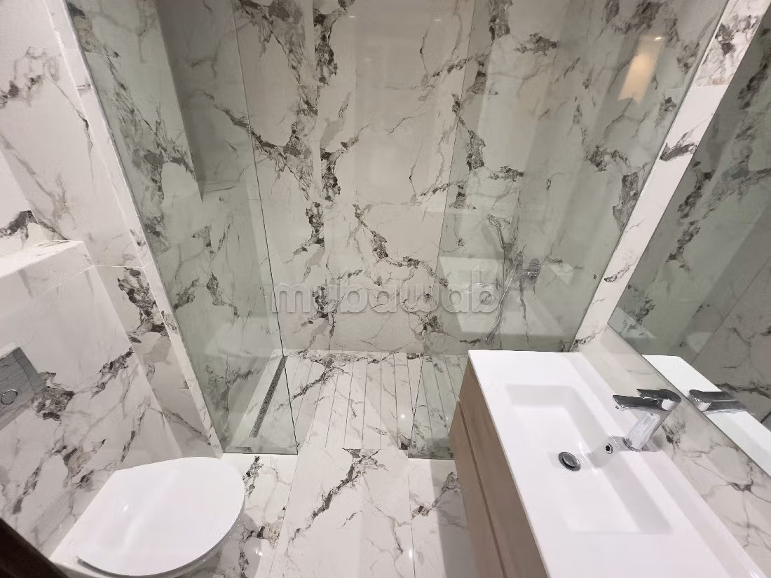 Affitta il tuo appartamento a Maârif Extension. 2 camere. Aria condizionata. 