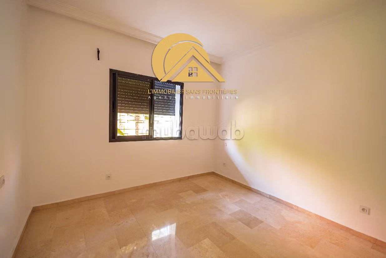 Villa vide à vendre, piscine jardin privés, Targa