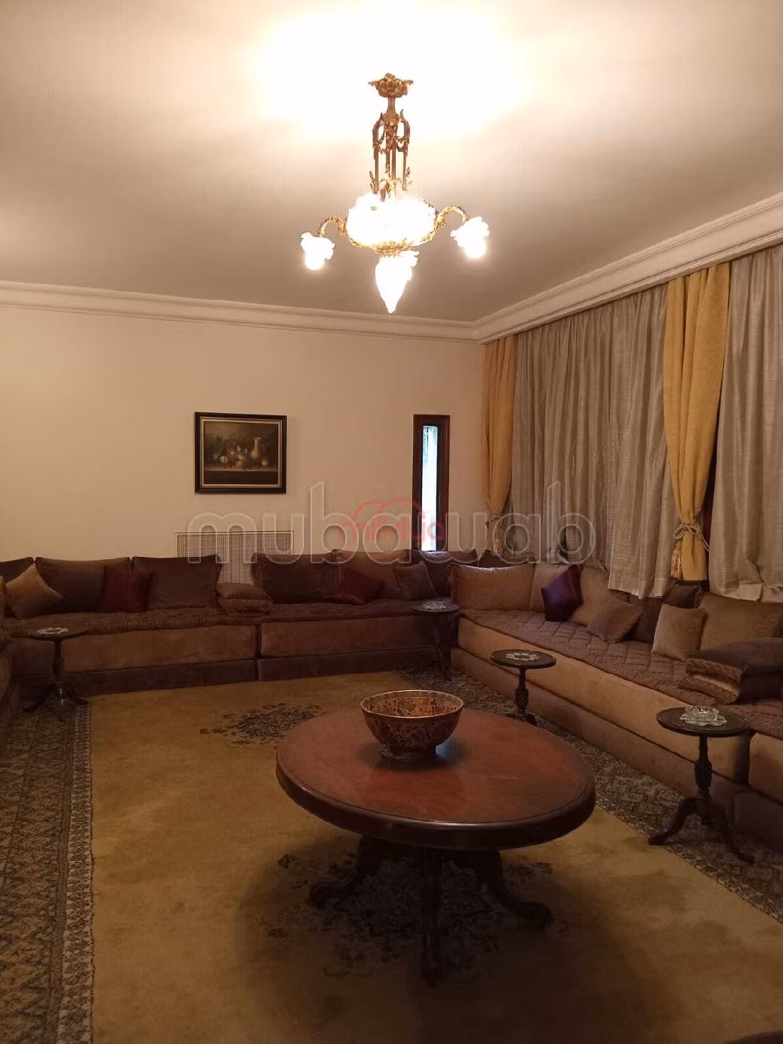 Casa de lujo en venta. Area 698 m². Jardín privado, trastero