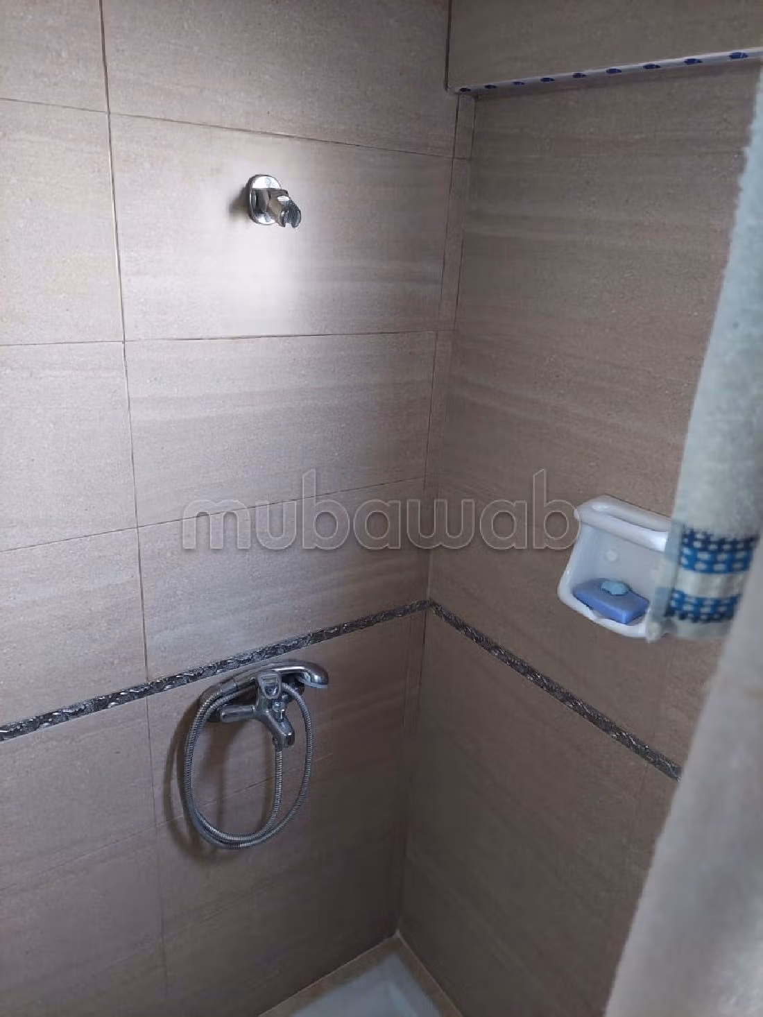 Fabulous villa for sale in El Hadadda. Area 250 m². Typical Moroccan living room, secured residence. 