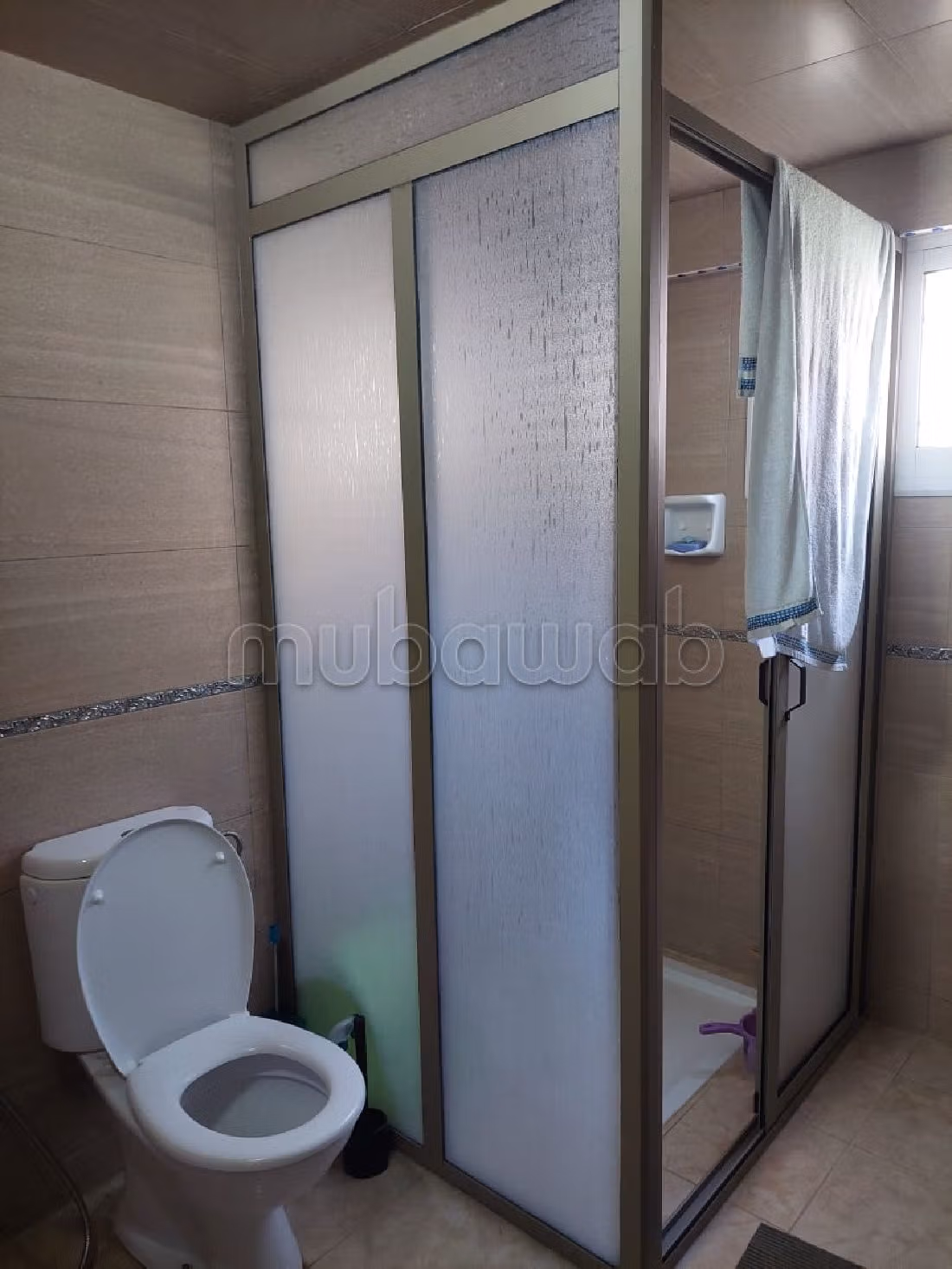 Fabulous villa for sale in El Hadadda. Area 250 m². Typical Moroccan living room, secured residence. 