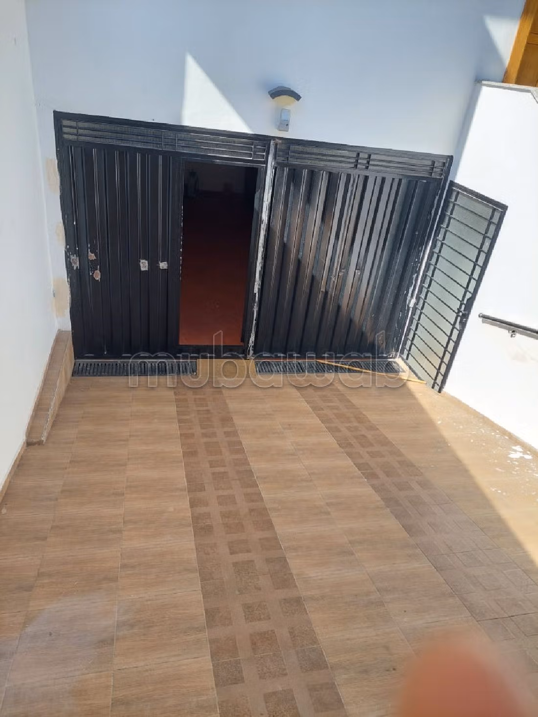 Fabulous villa for sale in El Hadadda. Area 250 m². Typical Moroccan living room, secured residence. 