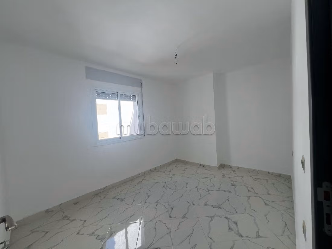Beautiful apartment for sale in Aouama Gharbia. Large area 55 m². Satellite dish and security.