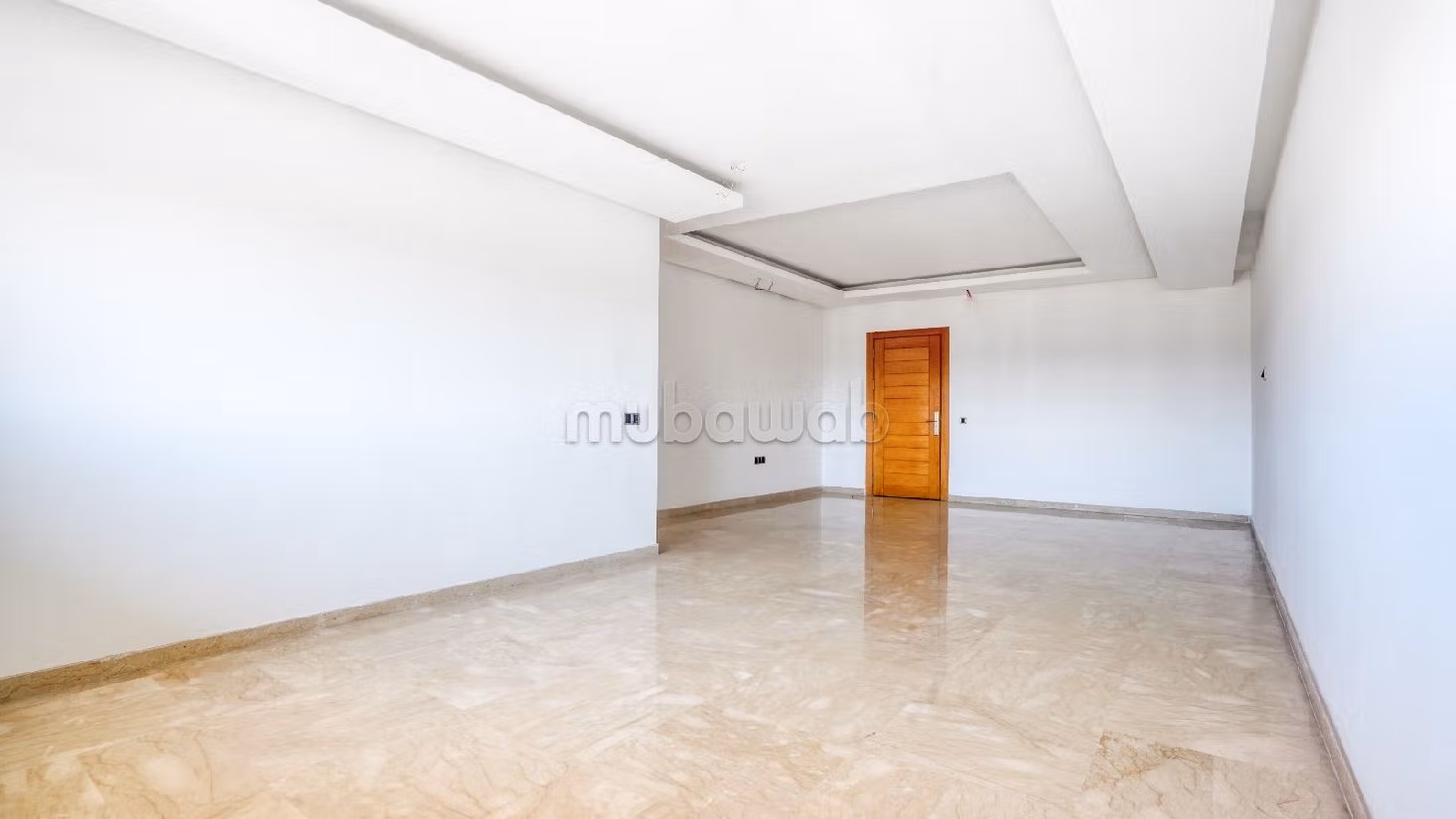 Lovely apartment for rent in Palmier. 4 comfortable rooms. Double glazed windows and reinforced door.