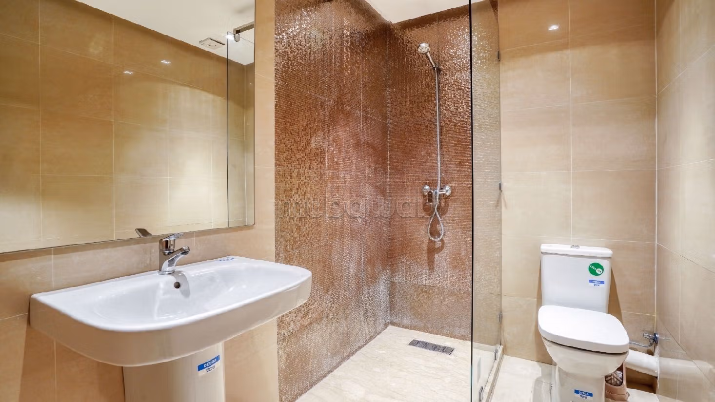 Lovely apartment for rent in Palmier. 4 comfortable rooms. Double glazed windows and reinforced door.