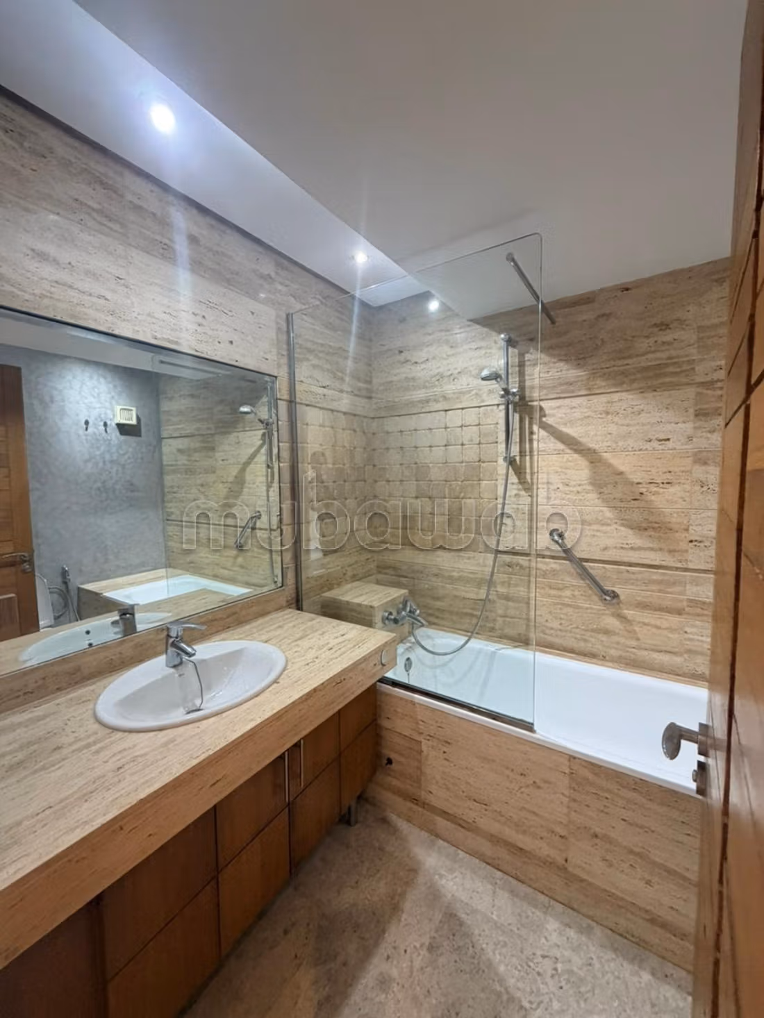 Bel appartement à louer, TRIANGLE DOR