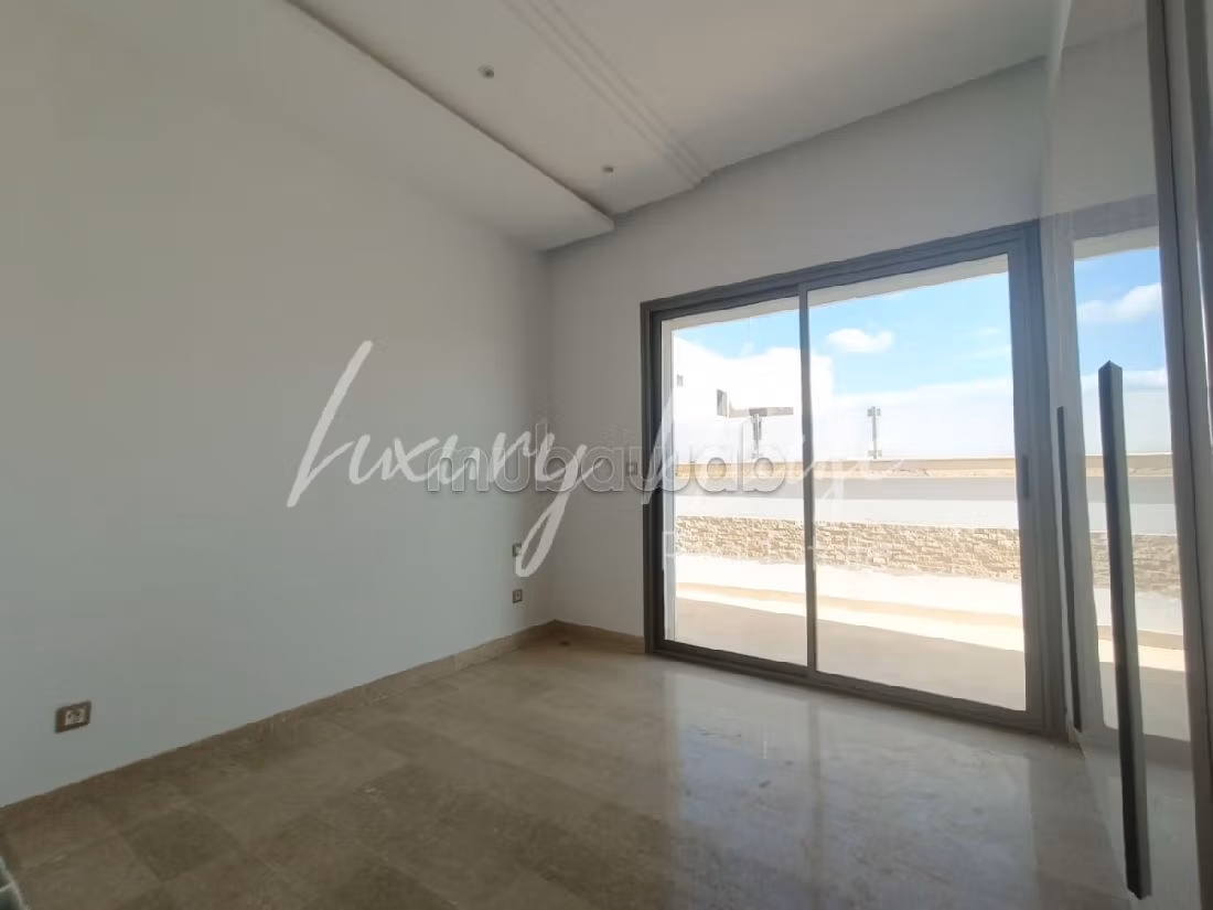 Great apartment for rent in La Marsa. 3 rooms. Cellar, Large terrace. 