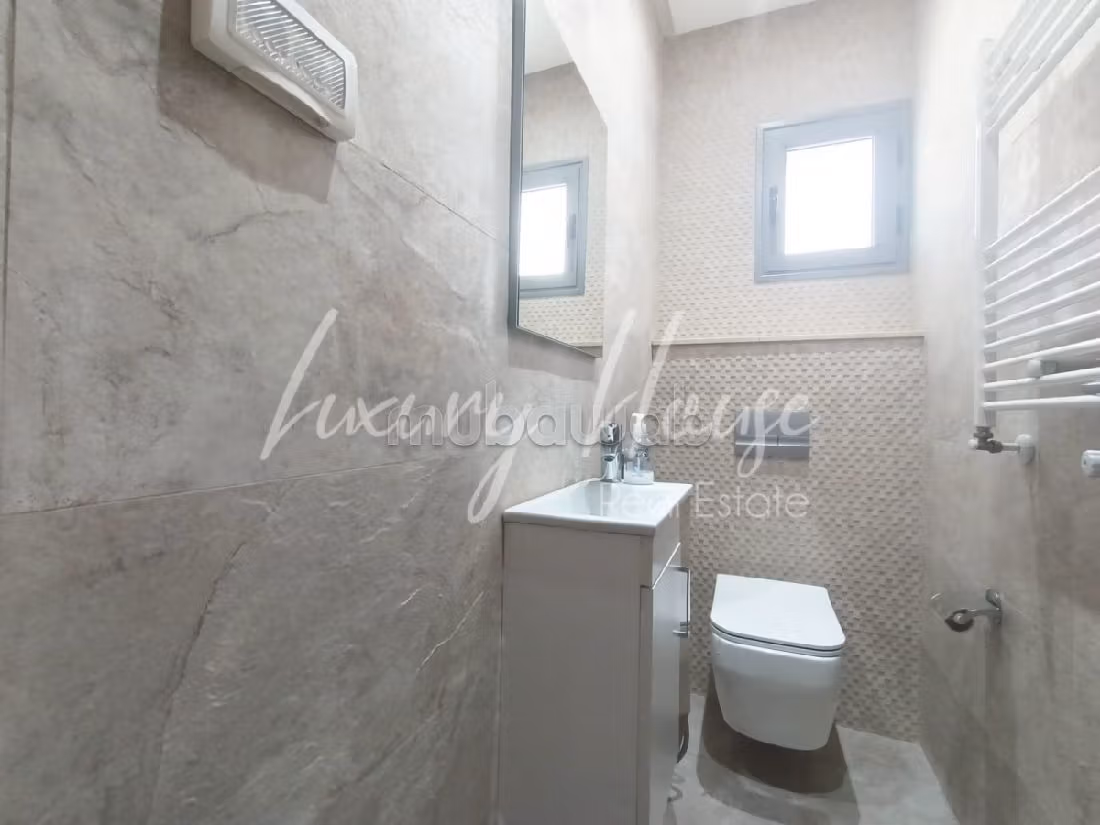 Great apartment for rent in La Marsa. 3 rooms. Cellar, Large terrace. 
