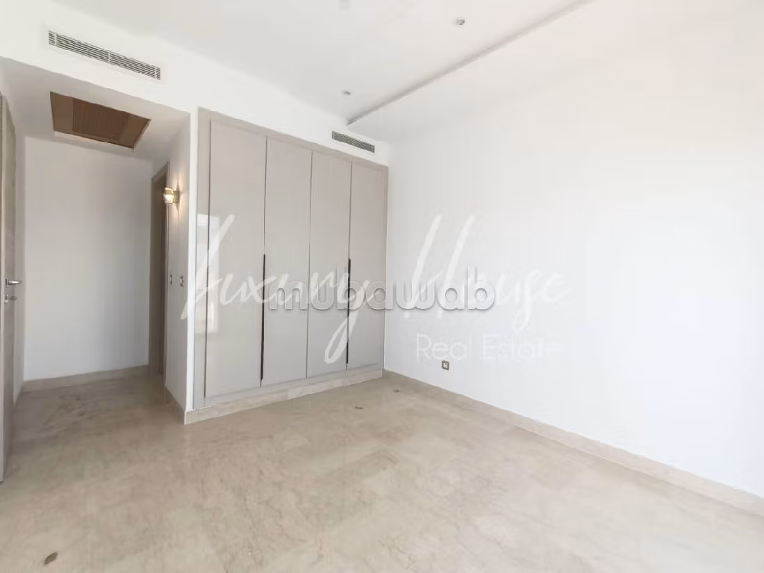 Great apartment for rent in La Marsa. 3 rooms. Cellar, Large terrace. 