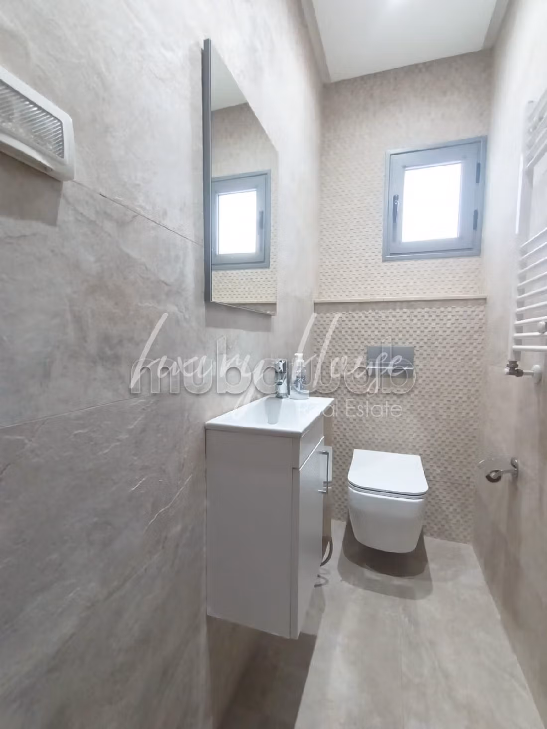 Great apartment for rent in La Marsa. 3 rooms. Cellar, Large terrace. 
