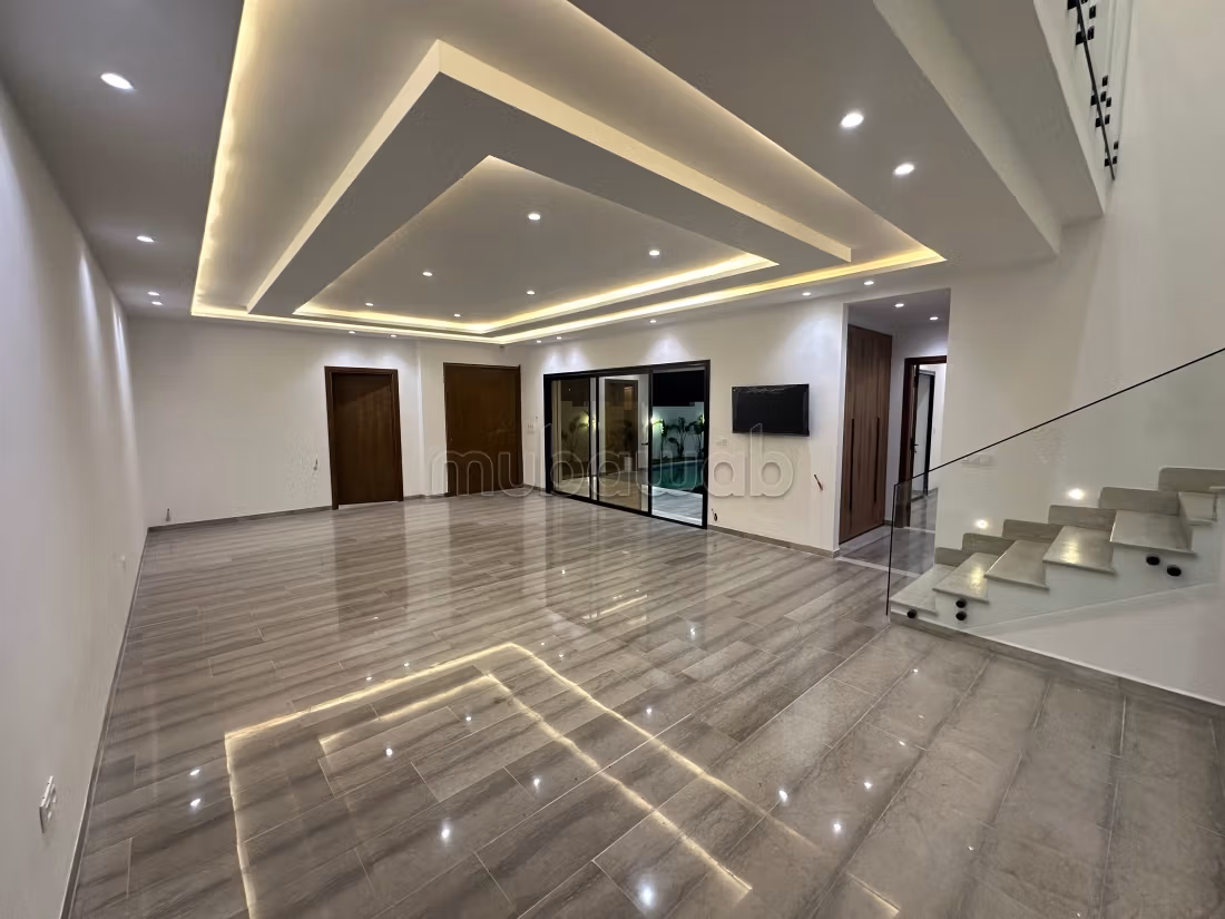 a charming single storey villa with swimming pool