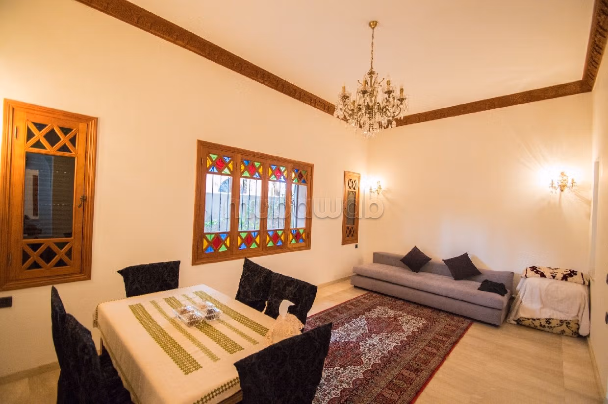 Te koop: villa's en luxe woningen in Michouar. 9 Ruimtes. Met zwembad en airconditioning. 