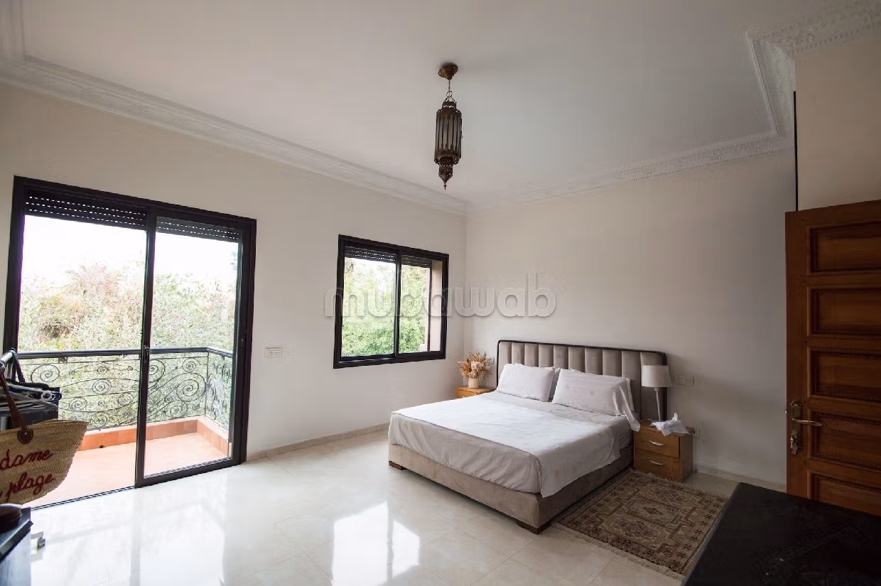 Te koop: villa's en luxe woningen in Michouar. 9 Ruimtes. Met zwembad en airconditioning. 