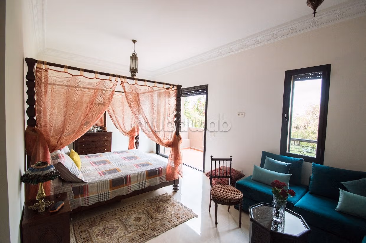 Te koop: villa's en luxe woningen in Michouar. 9 Ruimtes. Met zwembad en airconditioning. 