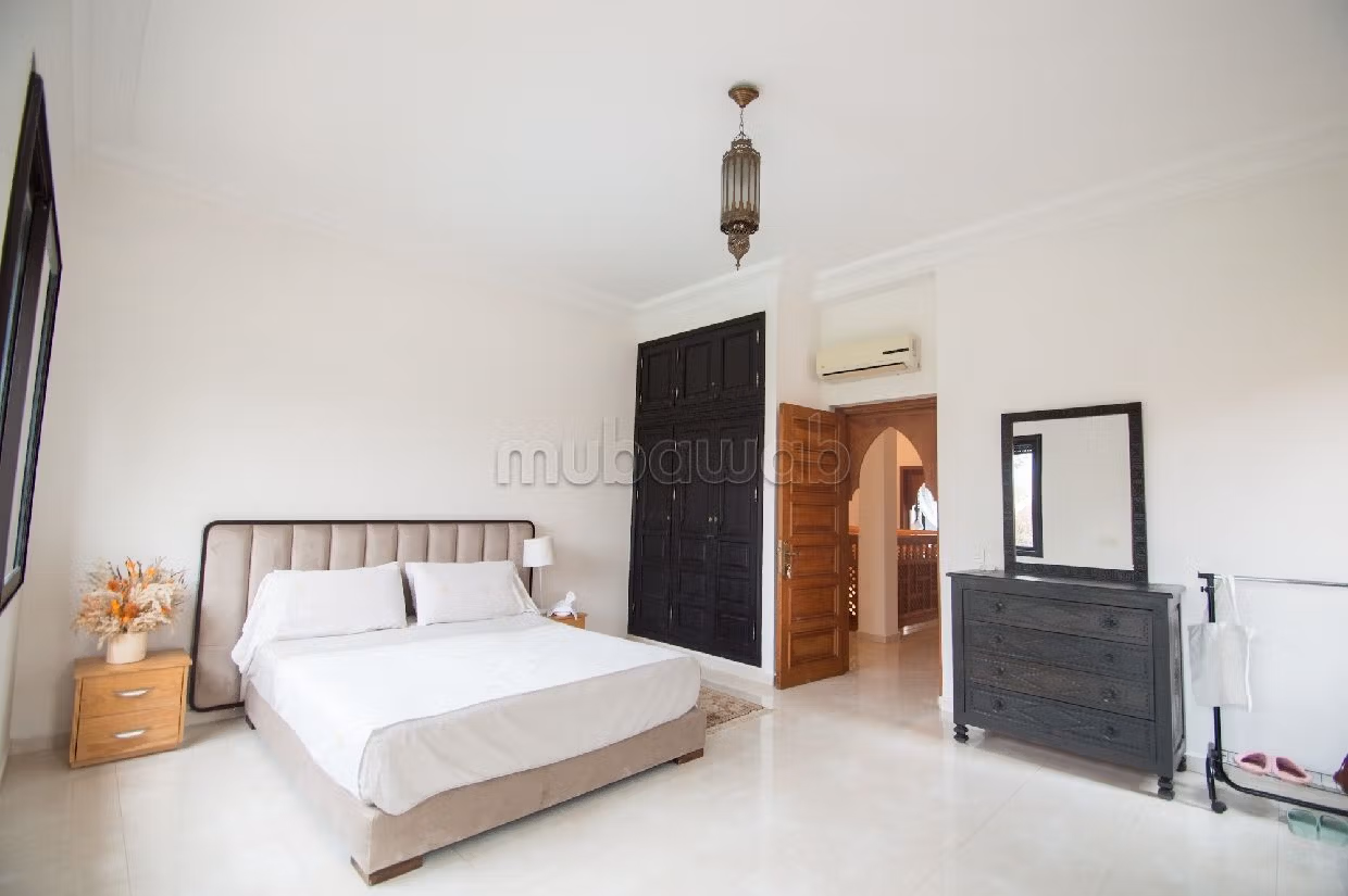 Te koop: villa's en luxe woningen in Michouar. 9 Ruimtes. Met zwembad en airconditioning. 