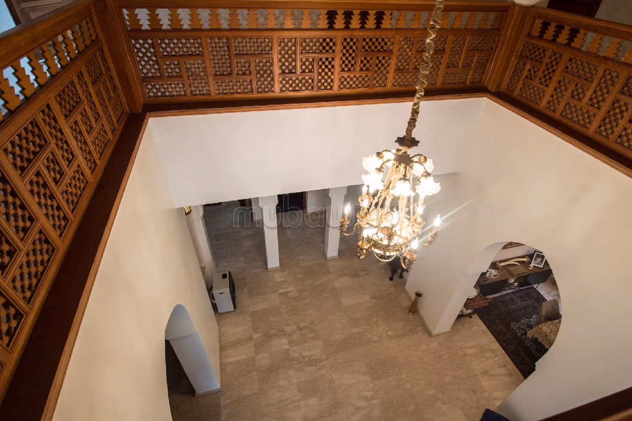 Te koop: villa's en luxe woningen in Michouar. 9 Ruimtes. Met zwembad en airconditioning. 