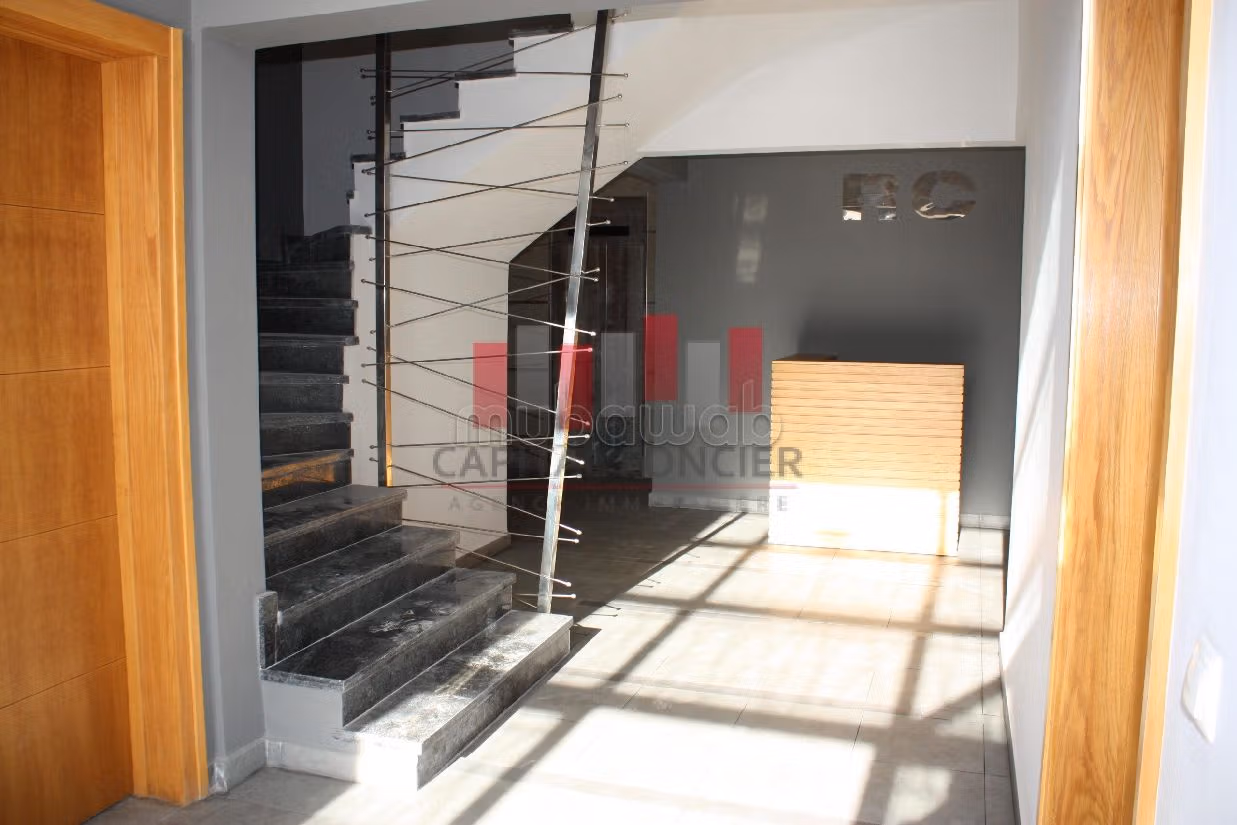 Inmueble en alquiler en Hay Hassani. Superficie de 6300 m². 