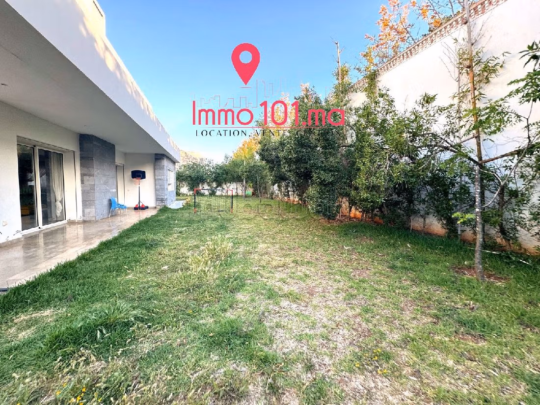 Luxury Villa for sale. 4 lovely rooms. General Satellite Dish, Secured neighbourhood. 