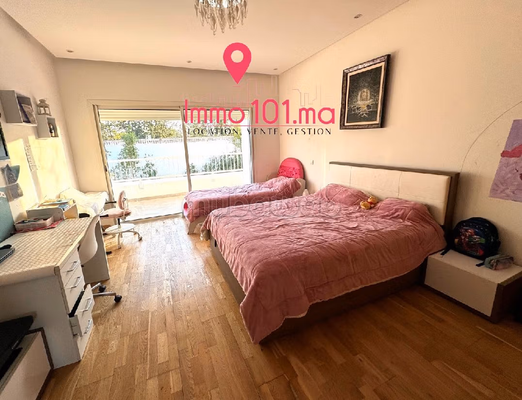 Luxury Villa for sale. 4 lovely rooms. General Satellite Dish, Secured neighbourhood. 