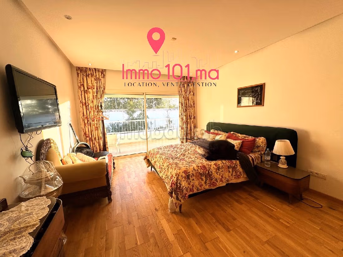 Luxury Villa for sale. 4 lovely rooms. General Satellite Dish, Secured neighbourhood. 