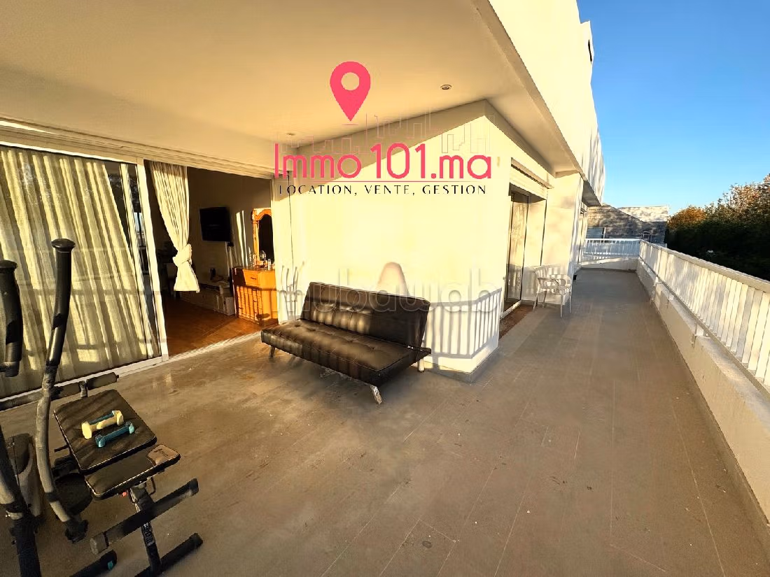 Luxury Villa for sale. 4 lovely rooms. General Satellite Dish, Secured neighbourhood. 