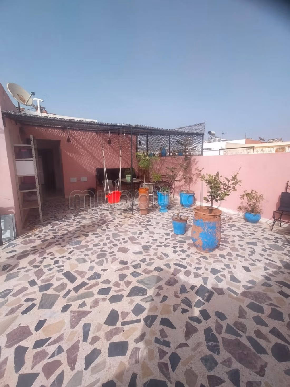 Splendida casa in vendita a Riad Salam. 7 locali. Posto auto e terrazzo. 