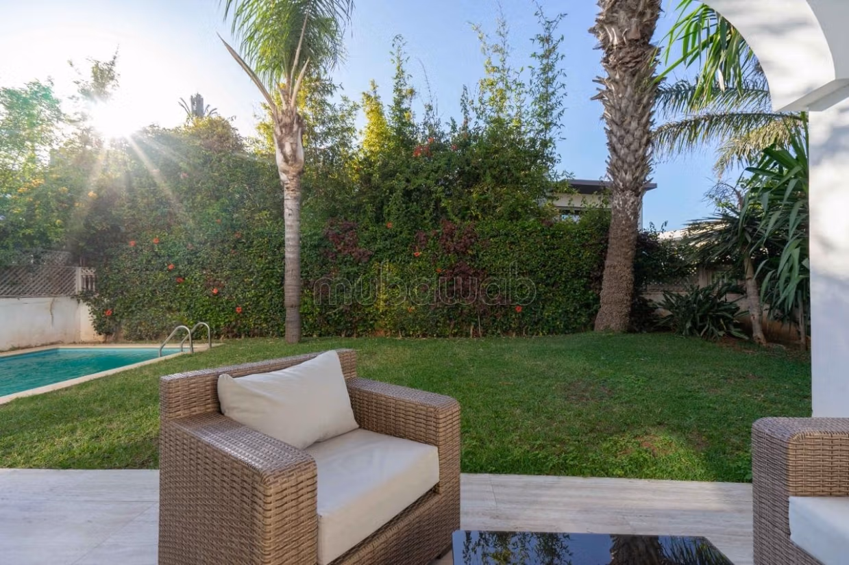 Villa di lusso in affitto a Ain Diab. 4 locali spaziosi. Piscina e servizio di concierge