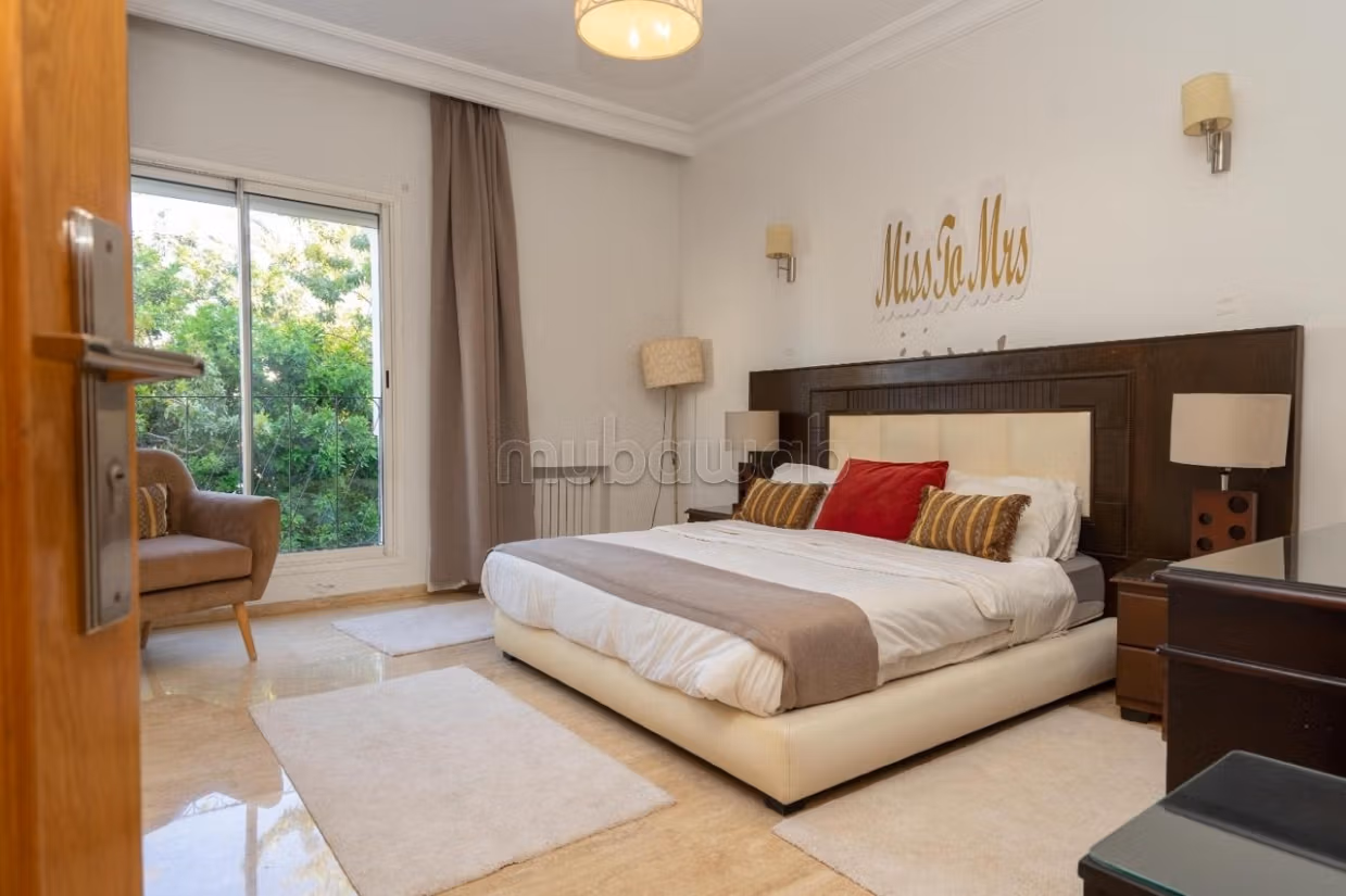 Villa di lusso in affitto a Ain Diab. 4 locali spaziosi. Piscina e servizio di concierge