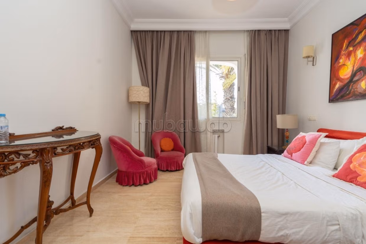 Villa di lusso in affitto a Ain Diab. 4 locali spaziosi. Piscina e servizio di concierge