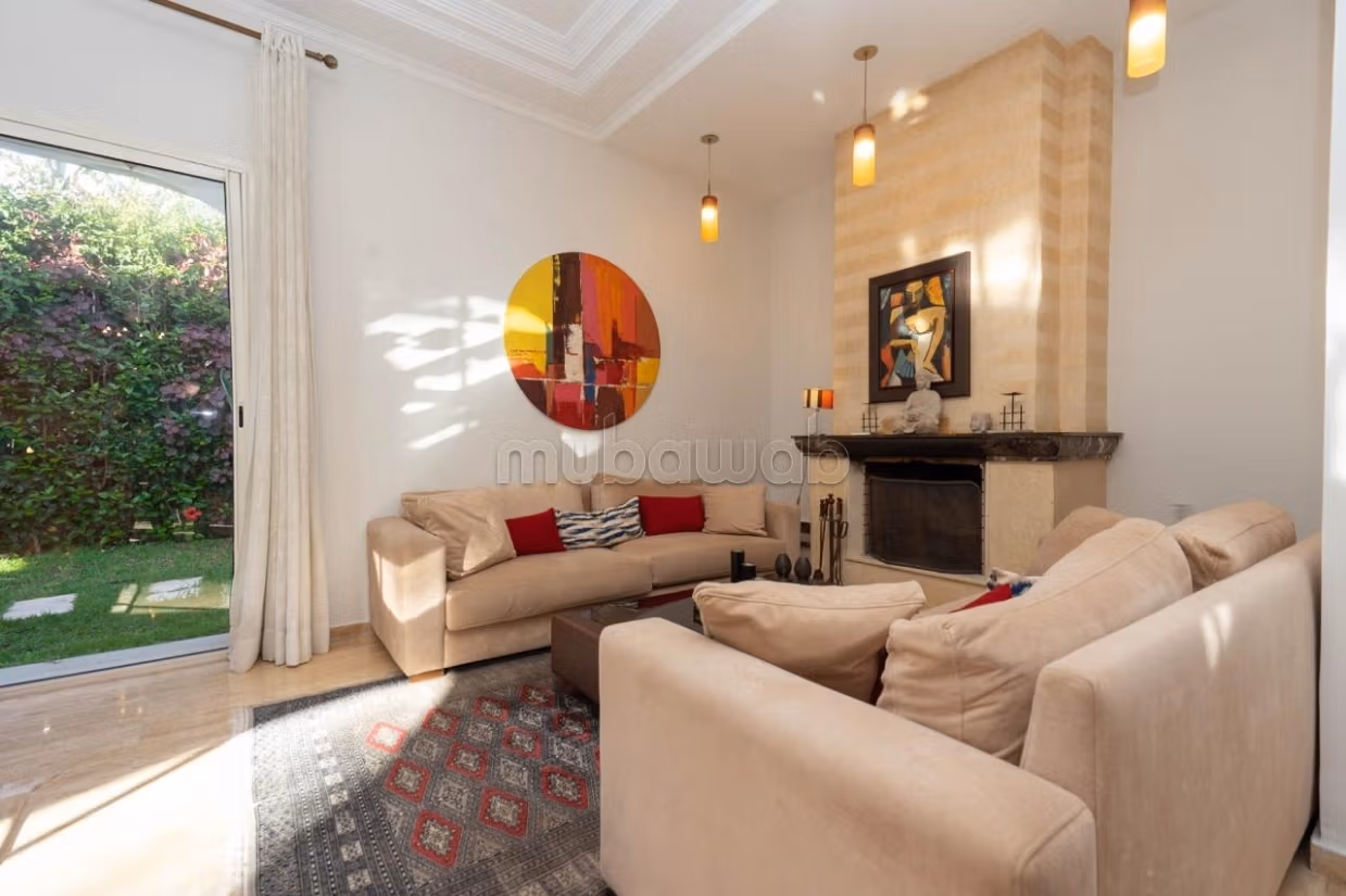 Villa di lusso in affitto a Ain Diab. 4 locali spaziosi. Piscina e servizio di concierge