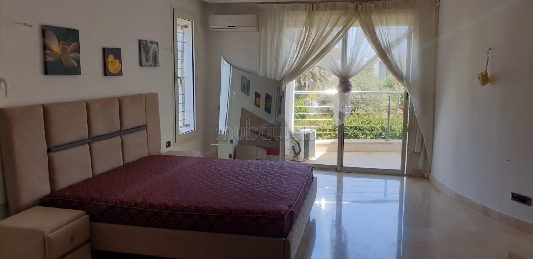 فيلات و منازل فاخرة للكراء بعين الذياب. 4 غرف. مكيف للهواء وحوض للسباحة