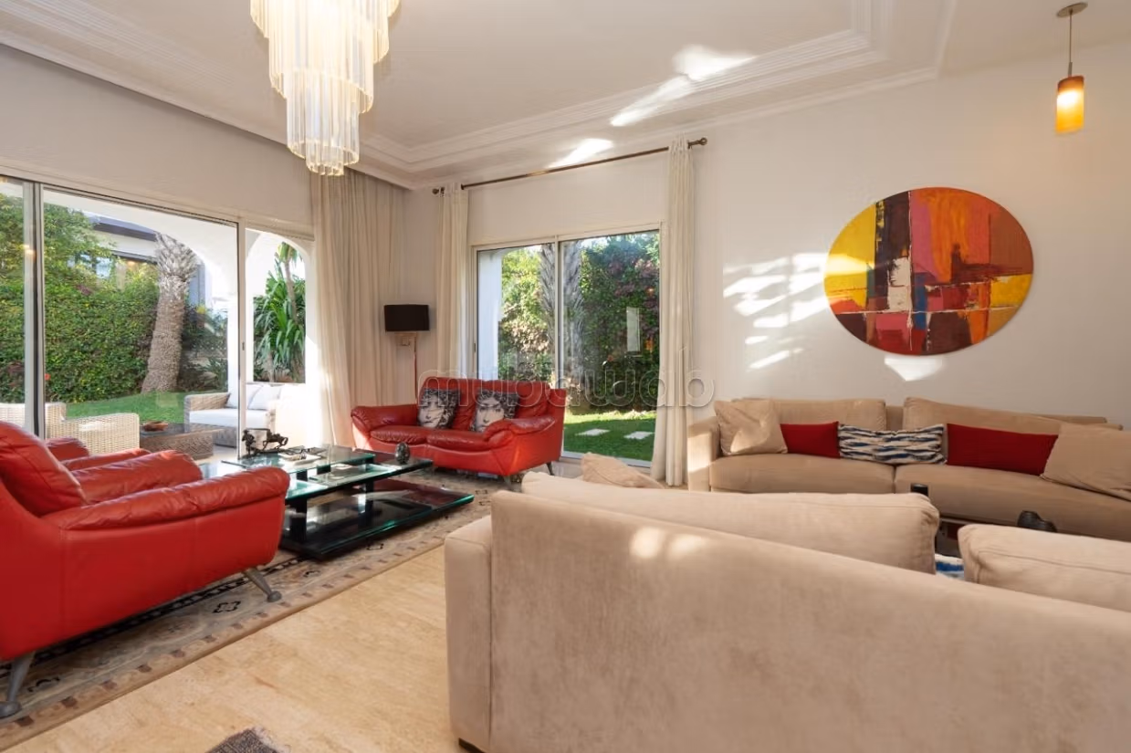 Villa di lusso in affitto a Ain Diab. 4 locali spaziosi. Piscina e servizio di concierge