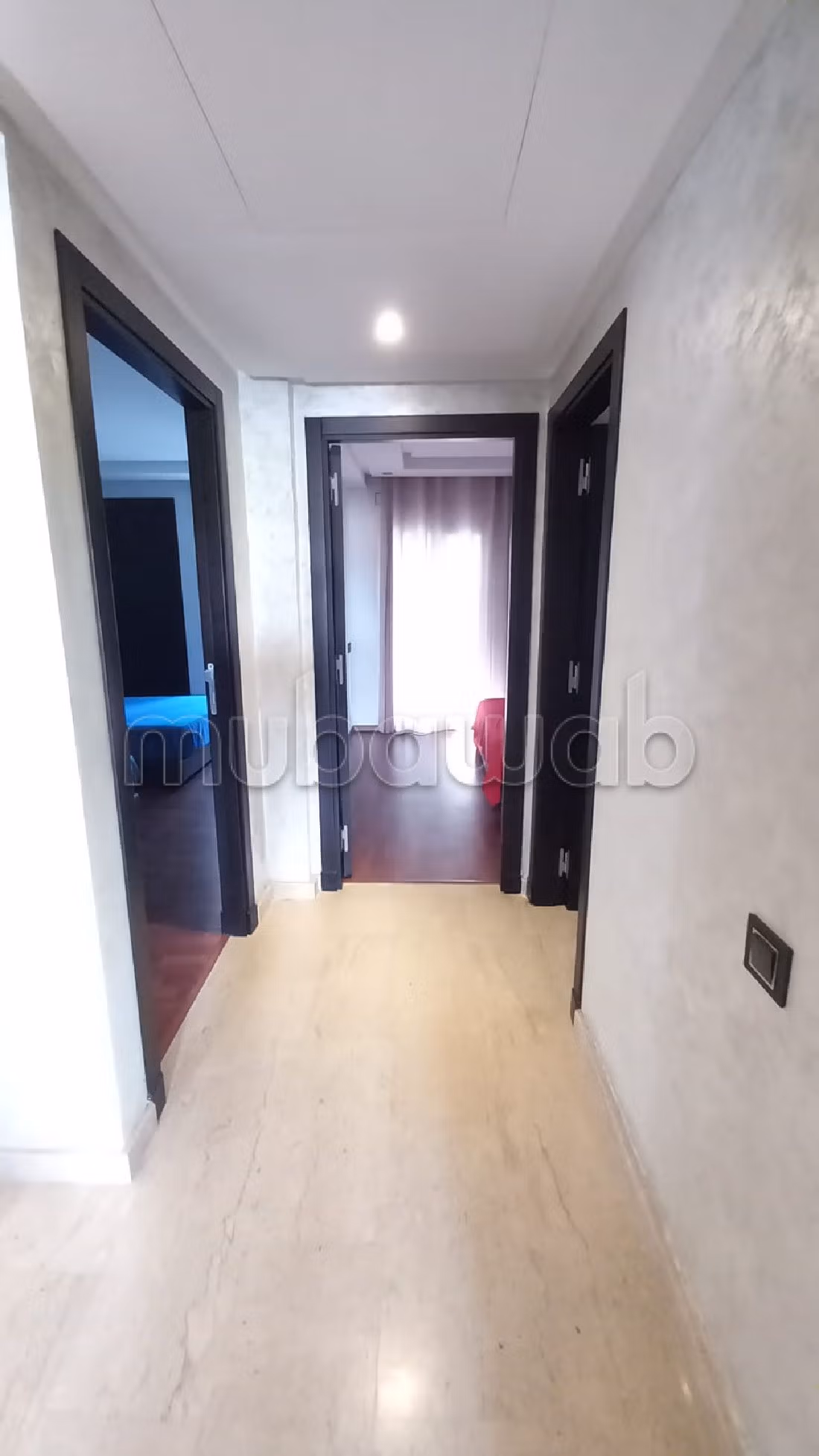 Encuentra un piso en alquiler en Californie. 3 bonitas habitaciones. Bien amueblado. 