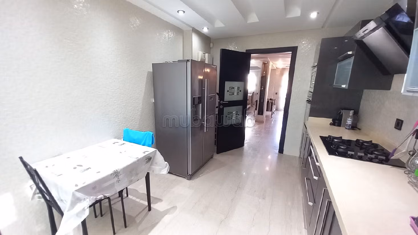 Encuentra un piso en alquiler en Californie. 3 bonitas habitaciones. Bien amueblado. 