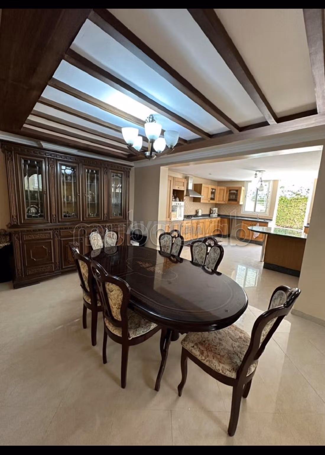 فيلا رائعة للبيع ب الوفاق. 6 غرف جميلة. مسبح و مدفأة