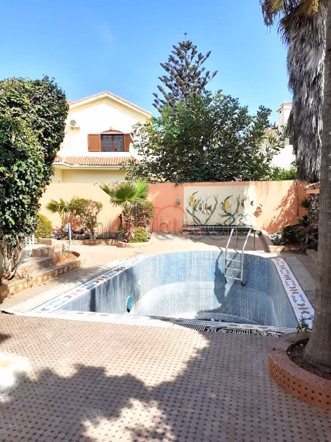 فيلا فخمة للبيع ب مونيكا. 6 قطع. موقف السيارات وشرفة