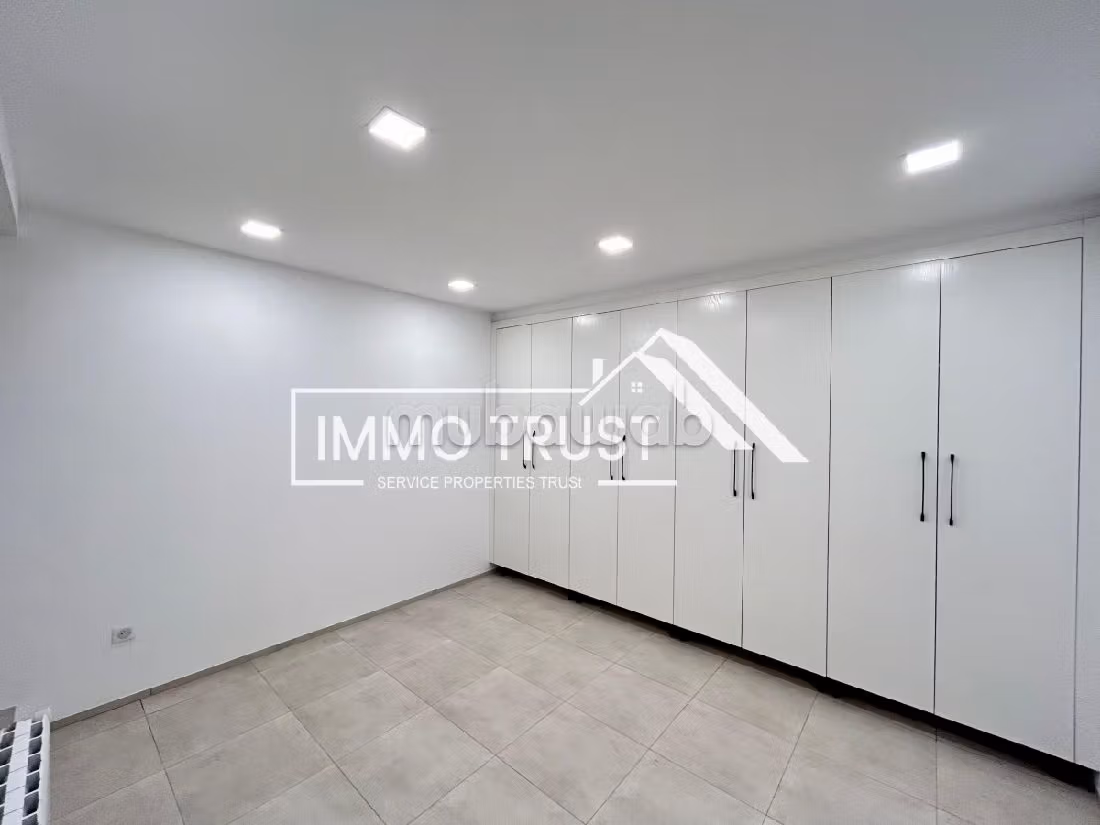 Villa S4 avec piscine jamais habité à La Soukra