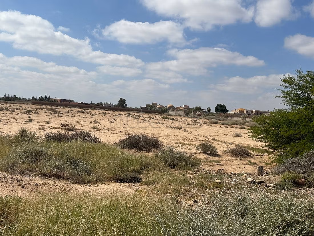 Bonito terreno en venta en Route de Fez. Area 40000 m². 