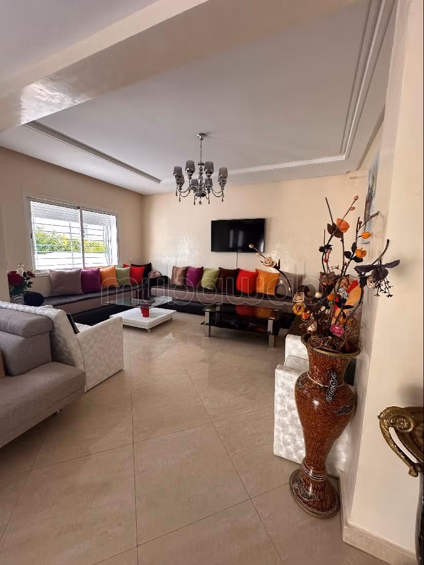 منزل فخم للبيع ب المغرب العربي. المساحة الكلية 400 م². مفروشة.