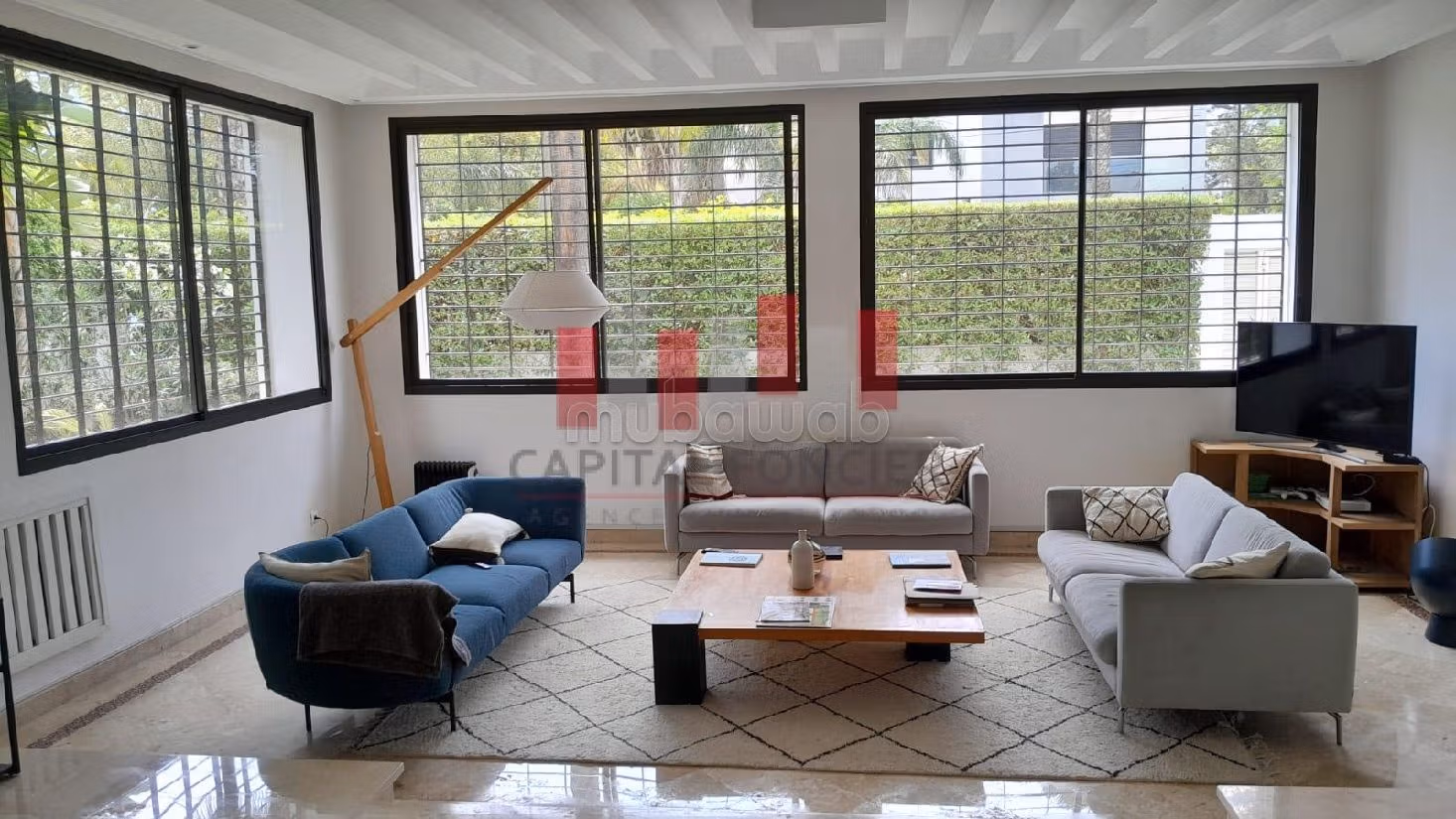 High quality villa rental in Ferme Bretonne Hay Arraha. 4 large living areas. Usable fireplace, caretaker service