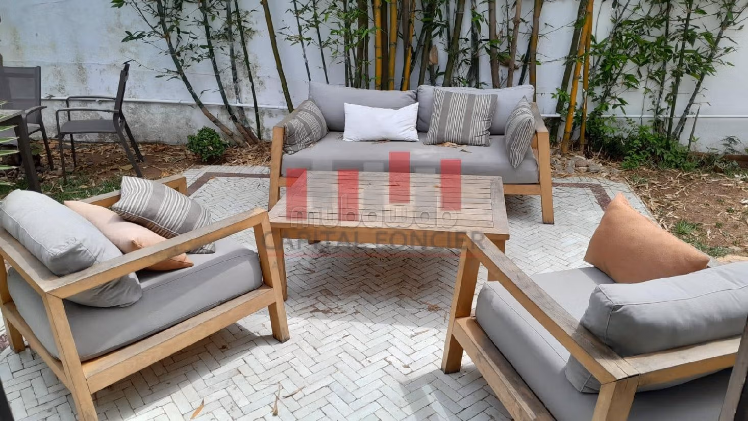 High quality villa rental in Ferme Bretonne Hay Arraha. 4 large living areas. Usable fireplace, caretaker service